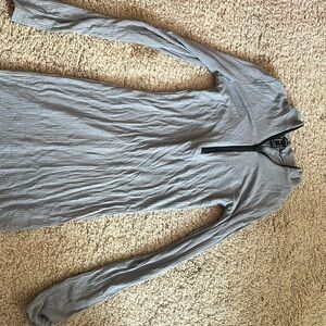 Long sleeve grey zip up dress